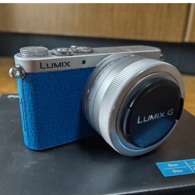 Panasonic(パナソニック)のLUMIX GM DMC-GM1SK スマホ/家電/カメラのカメラ(ミラーレス一眼)の商品写真