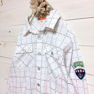 カステルバジャック(CASTELBAJAC)のカステルバジャック刺繍シャツ★フェリシモライトオンユニクロジャンクストア好きに♪(Tシャツ/カットソー)