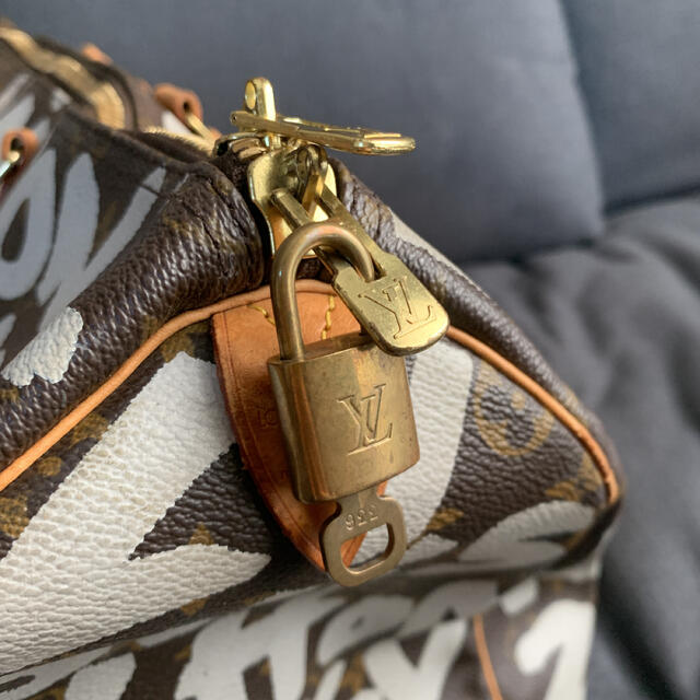 LOUIS グラフィティ 限定 旅行バッグの通販 by らーにゃ's shop｜ルイヴィトンならラクマ VUITTON - ルイヴィトン ボストンバッグ 15%OFF