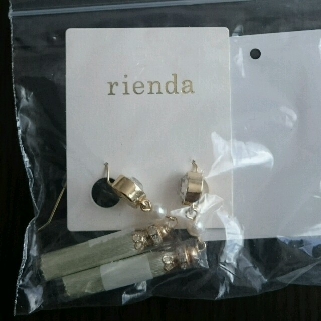 rienda(リエンダ)のタッセルピアス レディースのアクセサリー(ピアス)の商品写真