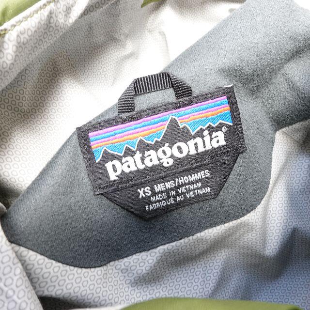 patagonia(パタゴニア)の[Patagonia] メンズレインジャケット 黄緑  XSサイズ メンズのジャケット/アウター(その他)の商品写真