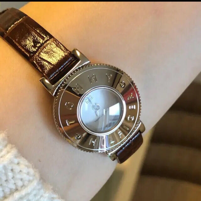 TOMMY HILFIGER(トミーヒルフィガー)のトミーヒルフィガー腕時計　替えベゼル付き　　極々美品　稼働中 レディースのファッション小物(腕時計)の商品写真