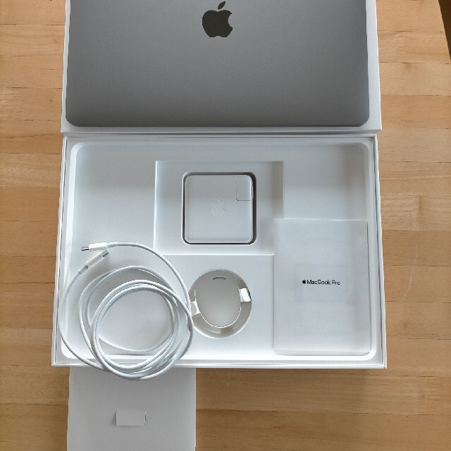 超特価セール中 MacBook Pro 13ｲﾝﾁ (2019ﾓﾃﾞﾙ)