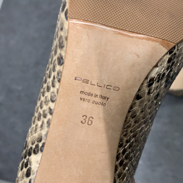 DEUXIEME CLASSE(ドゥーズィエムクラス)のペリーコ　パイソン柄　パンプス レディースの靴/シューズ(ハイヒール/パンプス)の商品写真