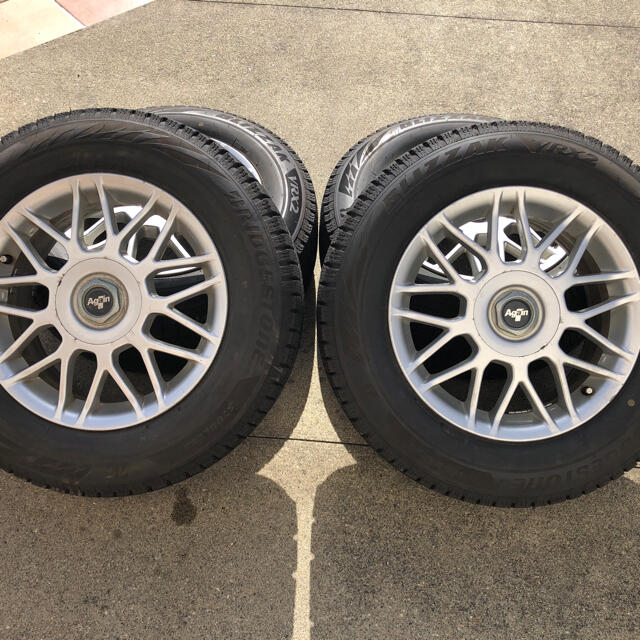 自動車/バイク215/65R16 スタッドレス　VRX2