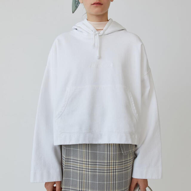 ACNE(アクネ)のもち3234様専用　アクネストゥディオズ♡フーディ ホワイト レディースのトップス(パーカー)の商品写真