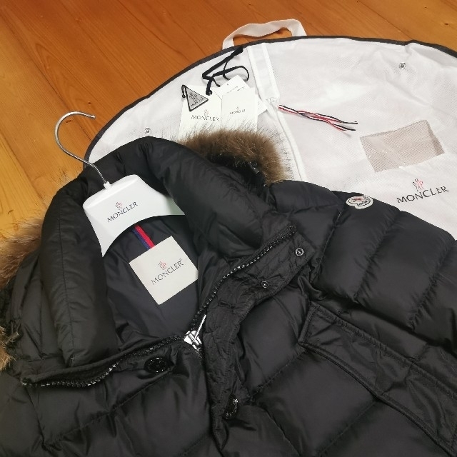 本命ギフト MONCLER 0 黒 CLUNY MONCLER クルーニー 【TOTA