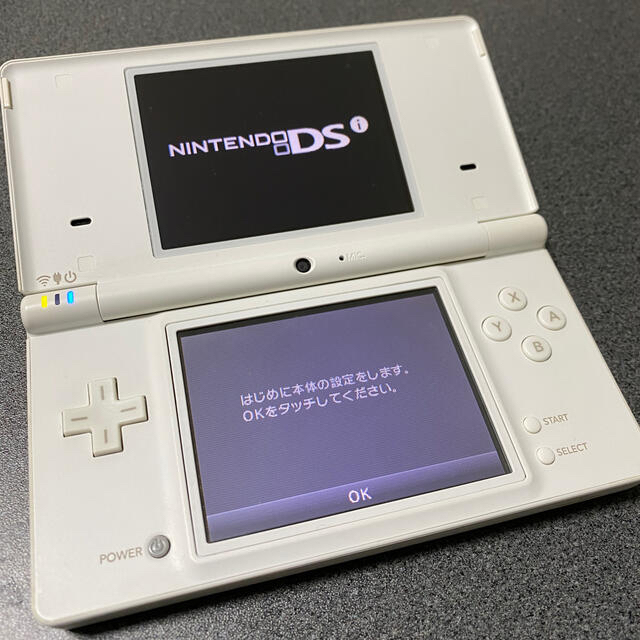 ニンテンドーDS(ニンテンドーDS)のNintendo DS 本体 ニンテンドー DSI WHITE エンタメ/ホビーのゲームソフト/ゲーム機本体(携帯用ゲーム機本体)の商品写真