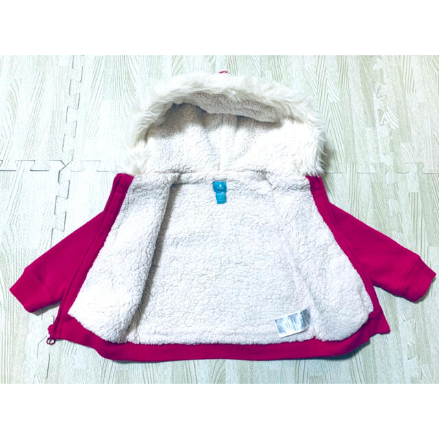 babyGAP(ベビーギャップ)のbaby GAP  パーカー　モコモコ　90 キッズ/ベビー/マタニティのキッズ服女の子用(90cm~)(ジャケット/上着)の商品写真