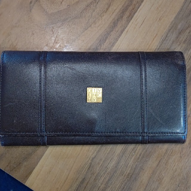 GIVENCHY(ジバンシィ)のGIVENCHY 革財布 レディースのファッション小物(財布)の商品写真