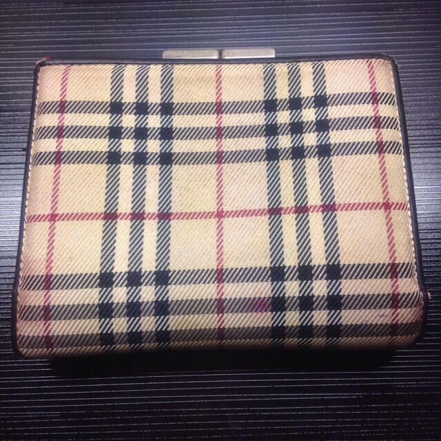 BURBERRY(バーバリー)のバーバリーの二つ折り財布 レディースのファッション小物(財布)の商品写真