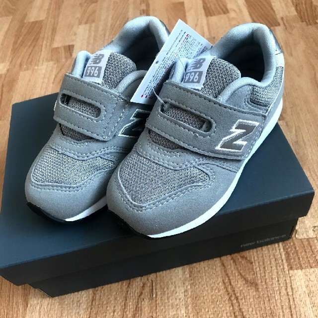 New Balance(ニューバランス)のニューバランス 靴 キッズ/ベビー/マタニティのキッズ靴/シューズ(15cm~)(スニーカー)の商品写真