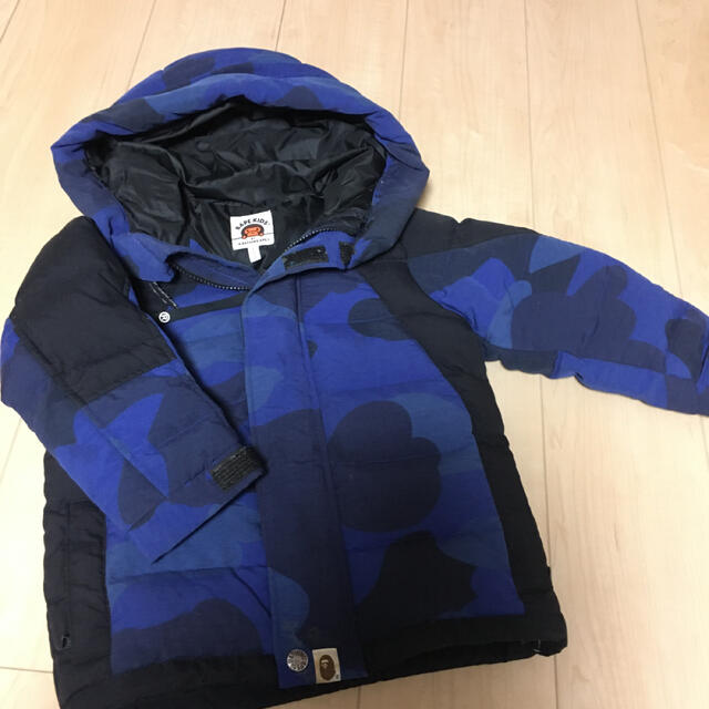 A BATHING APE(アベイシングエイプ)のベイプキッズ　ダウンジャケット　アウター キッズ/ベビー/マタニティのキッズ服男の子用(90cm~)(ジャケット/上着)の商品写真