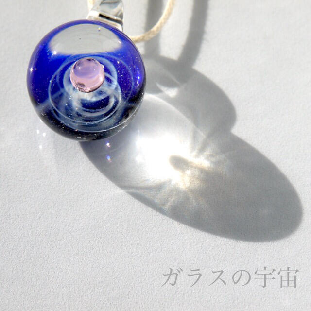 nakko様☺️宇宙ガラス*ネックレス*･.・･*:.｡.. レディースのアクセサリー(ネックレス)の商品写真