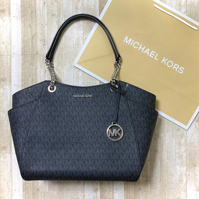 Michael Kors(マイケルコース)の新品未使用 マイケルコース ブラック MK ロゴ プリント トートバッグ レディースのバッグ(トートバッグ)の商品写真