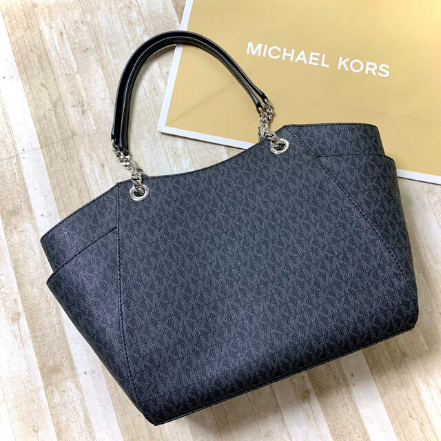 Michael Kors(マイケルコース)の新品未使用 マイケルコース ブラック MK ロゴ プリント トートバッグ レディースのバッグ(トートバッグ)の商品写真