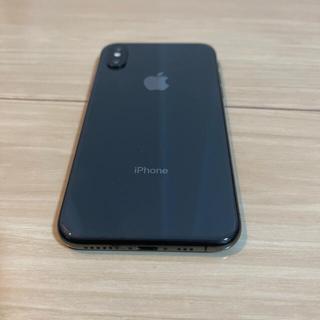 Apple(アップル)のiPhone Xs Space Gray 64 GB au スマホ/家電/カメラのスマートフォン/携帯電話(スマートフォン本体)の商品写真