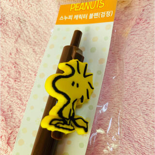 スヌーピー(SNOOPY)の完売品⭐️韓国限定‼️SNOOPY 可愛いボールペン ウッドストック⭐️(キャラクターグッズ)