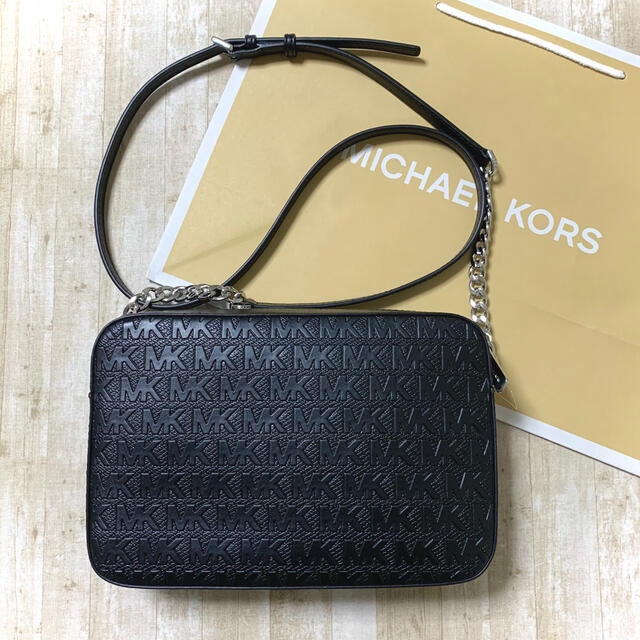 Michael Kors(マイケルコース)の新品未使用 マイケルコース ブラック レザー ボックス ロゴ ショルダーバッグ レディースのバッグ(ショルダーバッグ)の商品写真