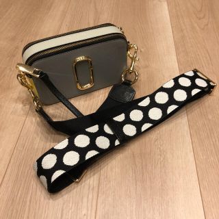 マークバイマークジェイコブス(MARC BY MARC JACOBS)のMARC JACOBS マークジェイコブス ショルダー　ドット柄ストラップ♡(ショルダーバッグ)