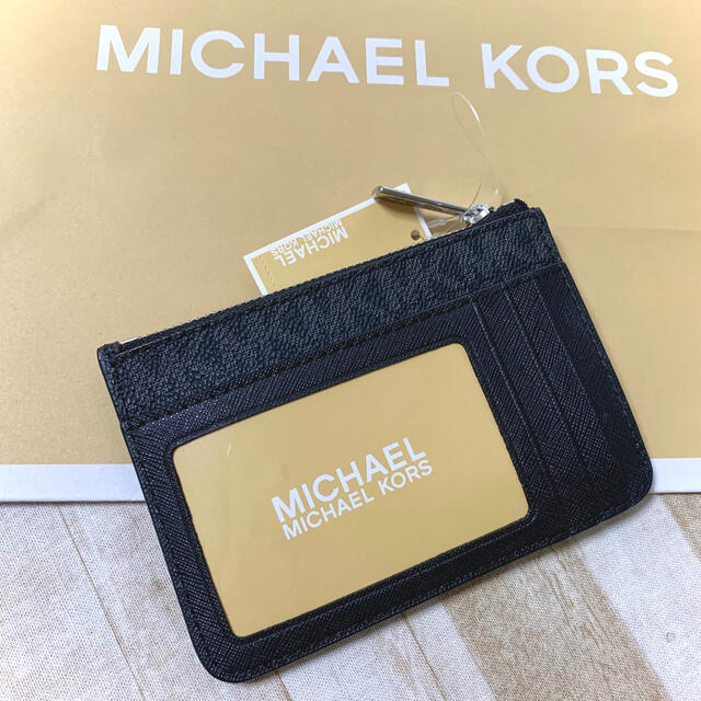 Michael Kors(マイケルコース)の新品未使用 マイケルコース ブラック シグネチャー コインケース 定期入れ レディースのファッション小物(名刺入れ/定期入れ)の商品写真