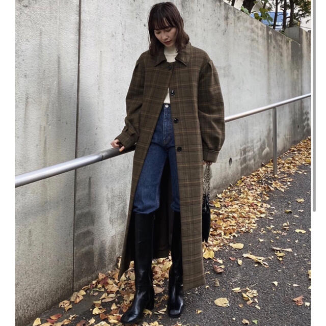 moussy(マウジー)の１週間だけセール！moussy新作BIG COLLAR CHECK コート レディースのジャケット/アウター(ロングコート)の商品写真