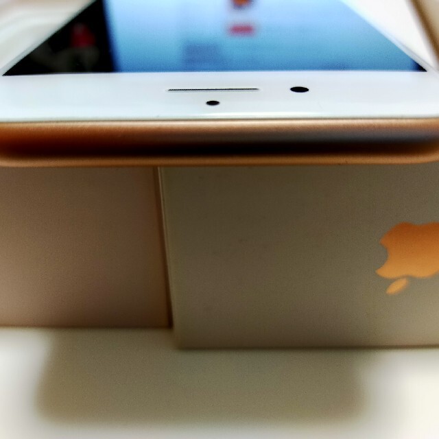 iPhone - iPhone 8 64GB ゴールドの通販 by ボフ's shop｜アイフォーンならラクマ 100%新品