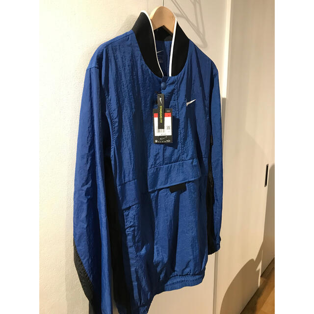 新品！NIKE アノラックパーカー