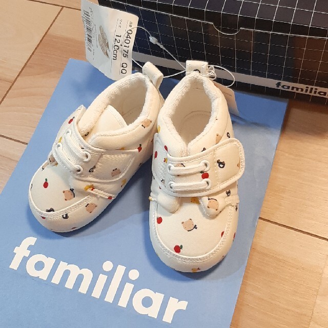 familiar(ファミリア)の6600円＊新品＊ファミリア ファーストシューズ12.0cm familiar キッズ/ベビー/マタニティのベビー靴/シューズ(~14cm)(スニーカー)の商品写真