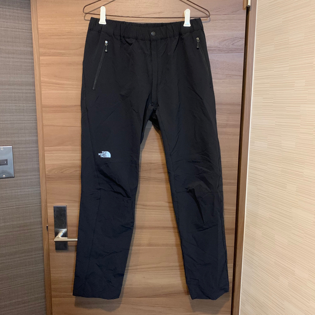 THE NORTH FACE(ザノースフェイス)の【早い者勝ち・美品】ノースフェイス　アルパインライトパンツ　黒　L メンズのパンツ(その他)の商品写真