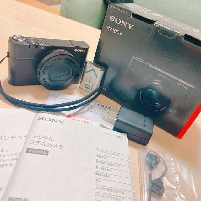 SONY(ソニー)のSONY Cyber-shot RX100m5 スマホ/家電/カメラのカメラ(コンパクトデジタルカメラ)の商品写真