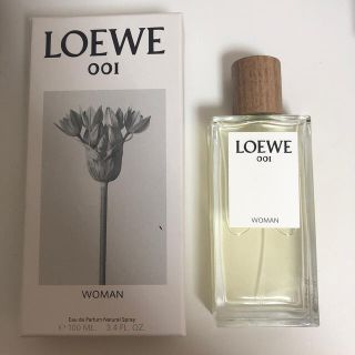 ロエベ(LOEWE)のLOEWE 香水　001 WOMAN 100ml(香水(女性用))