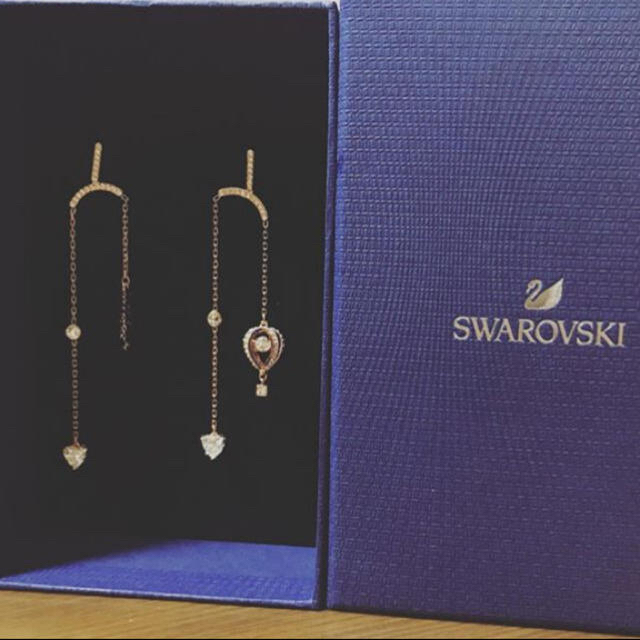 SWAROVSKI(スワロフスキー)のSWAROVSKI ピアス レディースのアクセサリー(ピアス)の商品写真