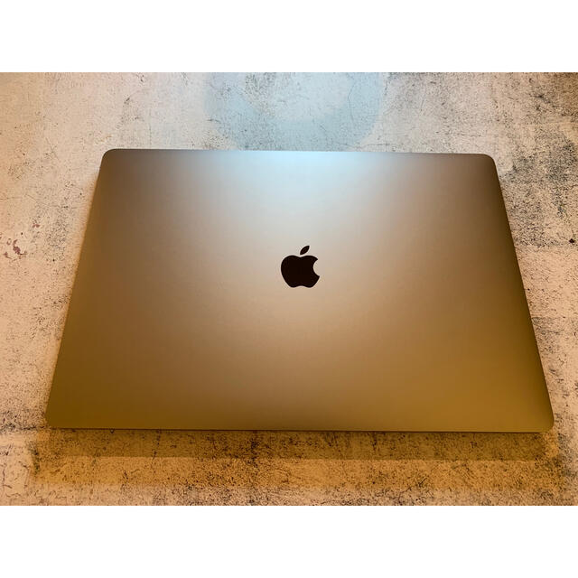 Apple(アップル)の【美品】macbook pro 16インチ（スペースグレー） スマホ/家電/カメラのPC/タブレット(ノートPC)の商品写真