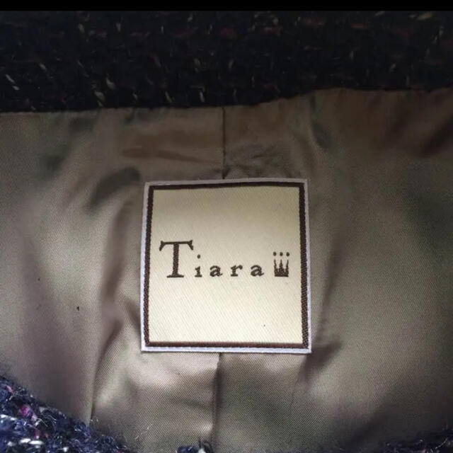 tiara(ティアラ)のTiaraティアラ銀座店パープルツイードコート レディースのジャケット/アウター(ロングコート)の商品写真