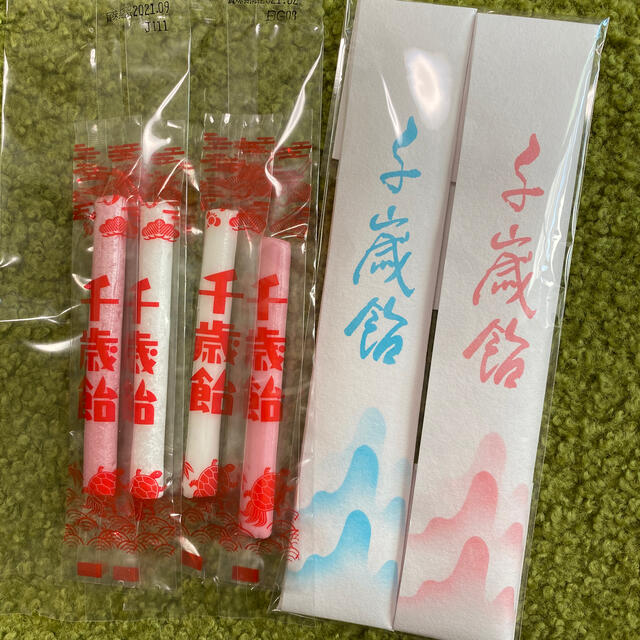 千歳飴　3組 食品/飲料/酒の食品(菓子/デザート)の商品写真