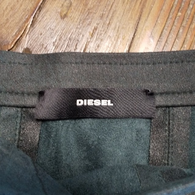 DIESEL(ディーゼル)の新品未使用ディーゼルスカート レディースのスカート(ひざ丈スカート)の商品写真