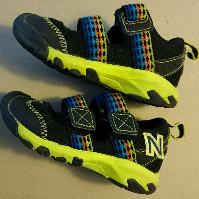 New Balance(ニューバランス)のニューバランスキッズサンダル キッズ/ベビー/マタニティのベビー靴/シューズ(~14cm)(サンダル)の商品写真