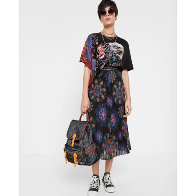 DESIGUAL(デシグアル)の新品✨タグ付き‼️定価17900円　デシグアル　M お洒落なデザインスカート  レディースのスカート(その他)の商品写真