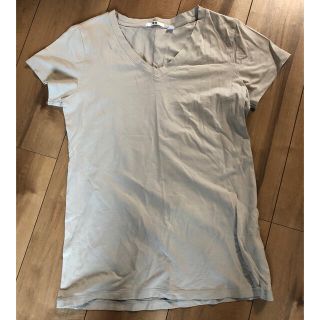 ユニクロ(UNIQLO)の美品です。UNIQLO Tシャツ(Tシャツ(半袖/袖なし))