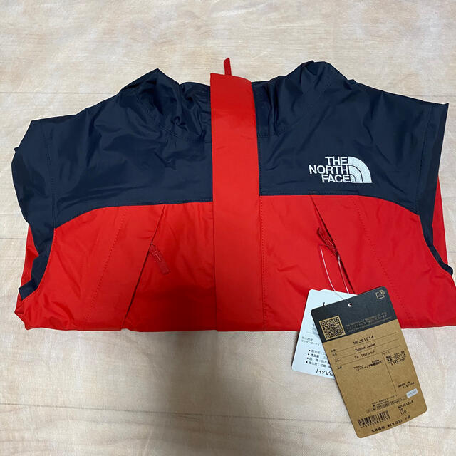 THE NORTH FACE(ザノースフェイス)の期間限定セールTHE NORTH FACE ジャケットキッズTRレッド キッズ/ベビー/マタニティのキッズ服男の子用(90cm~)(ジャケット/上着)の商品写真