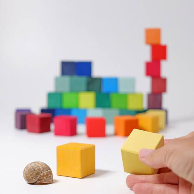 BorneLund(ボーネルンド)のラスト1点グリムス　虹のモザイクブロック　100個セット　ラージ キッズ/ベビー/マタニティのおもちゃ(積み木/ブロック)の商品写真