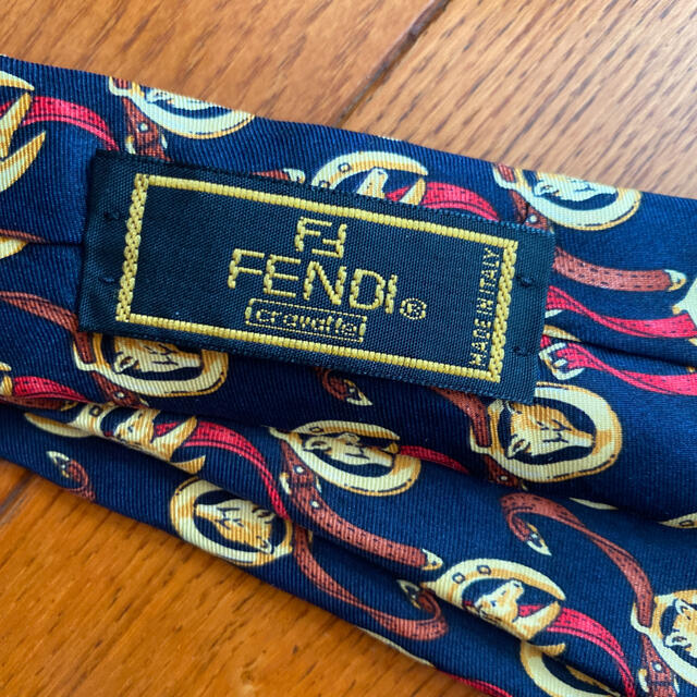 FENDI(フェンディ)の【FENDI】美品！ 最終価格！ネクタイ メンズのファッション小物(ネクタイ)の商品写真