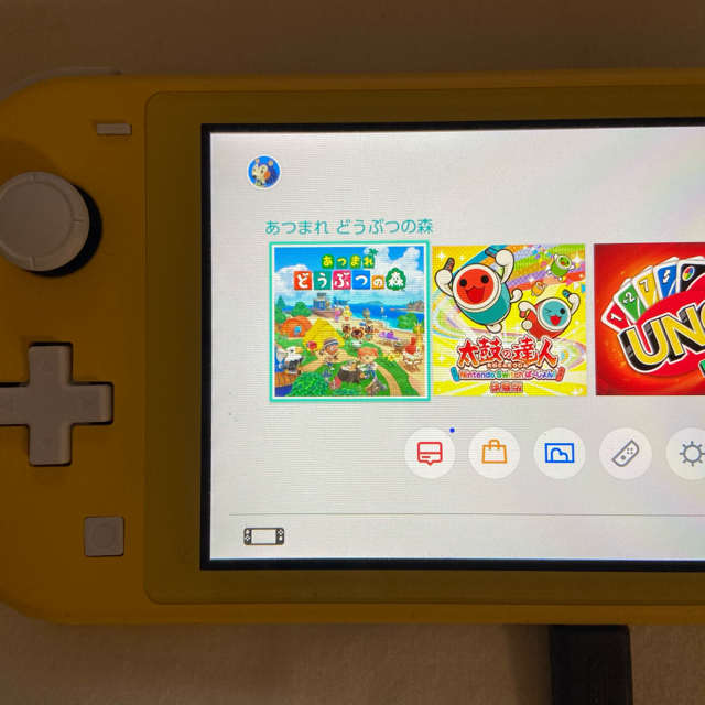 Nintendo Switch(ニンテンドースイッチ)のNintendo Switch Lite イエロー エンタメ/ホビーのゲームソフト/ゲーム機本体(家庭用ゲーム機本体)の商品写真