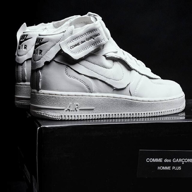 靴/シューズCOMME des GARCONS × Nike Air Force 1 Mid
