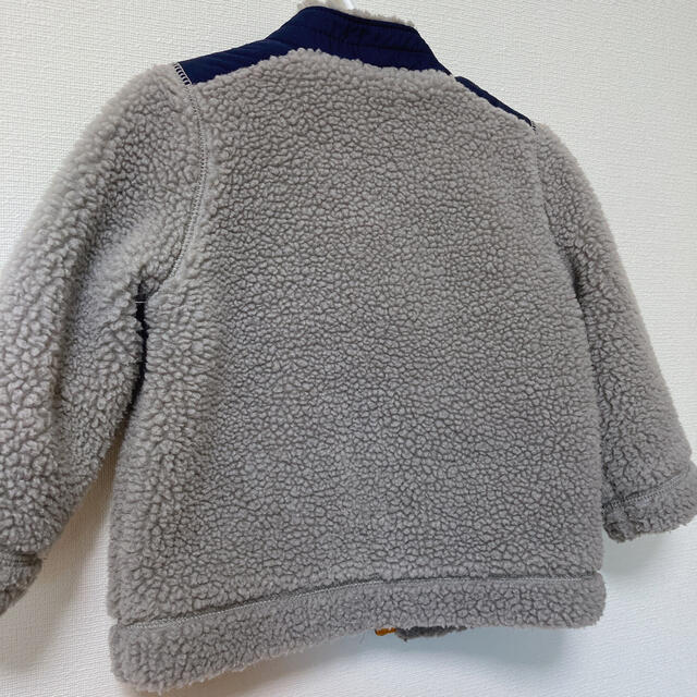 babyGAP(ベビーギャップ)のBaby GAP ボアジャケット　 キッズ/ベビー/マタニティのキッズ服男の子用(90cm~)(ジャケット/上着)の商品写真