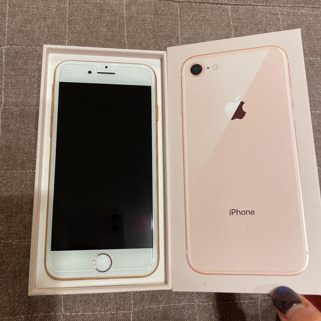 83%付属品iPhone 8 Gold 64 GB SIMフリー