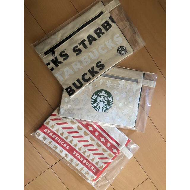 Starbucks Coffee(スターバックスコーヒー)のスターバックス　ホリデーポーチ エンタメ/ホビーのコレクション(ノベルティグッズ)の商品写真