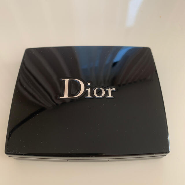 Dior(ディオール)のDior ディオール　アイシャドウ　門りょう　 コスメ/美容のベースメイク/化粧品(アイシャドウ)の商品写真