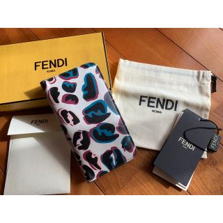 FENDI 日本限定iPhoneX スマホケース　手帳カバー